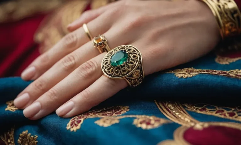 The Profound Meaning Behind Statement Rings: A Comprehensive Guide